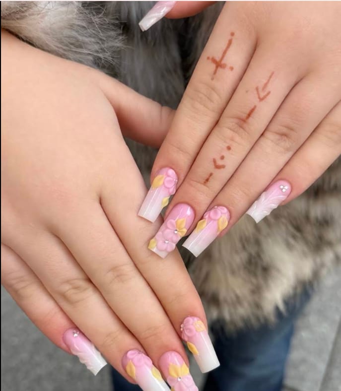 Nageldesign bei Glossy Nails & Beauty Jena 11